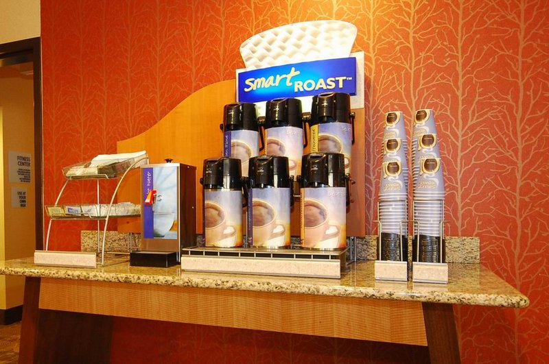 Holiday Inn Express Forsyth - Forsyth, GA