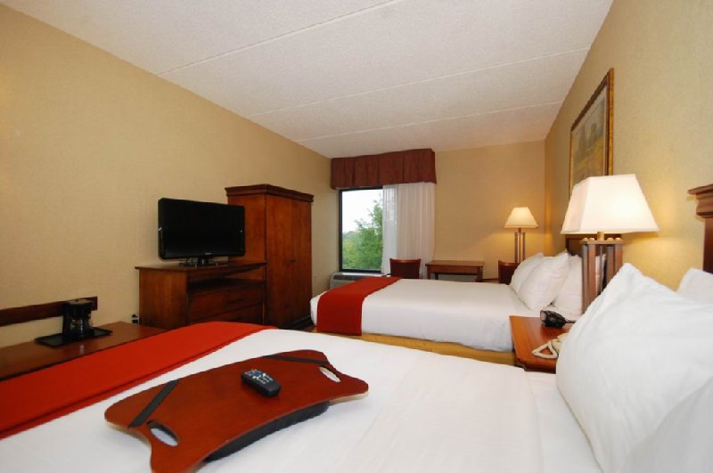 Holiday Inn Express Forsyth - Forsyth, GA