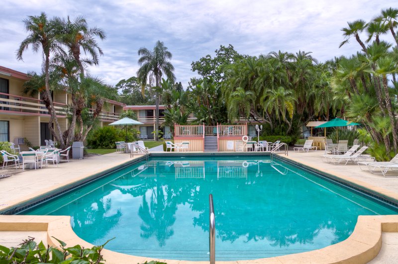 Golden Host Resort - Sarasota, FL