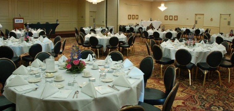 Park Inn By Radisson, Sharon, PA - West Middlesex, PA