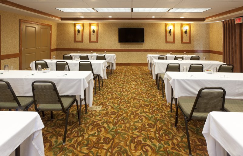 Country Inn & Suites Roselle - Roselle, IL