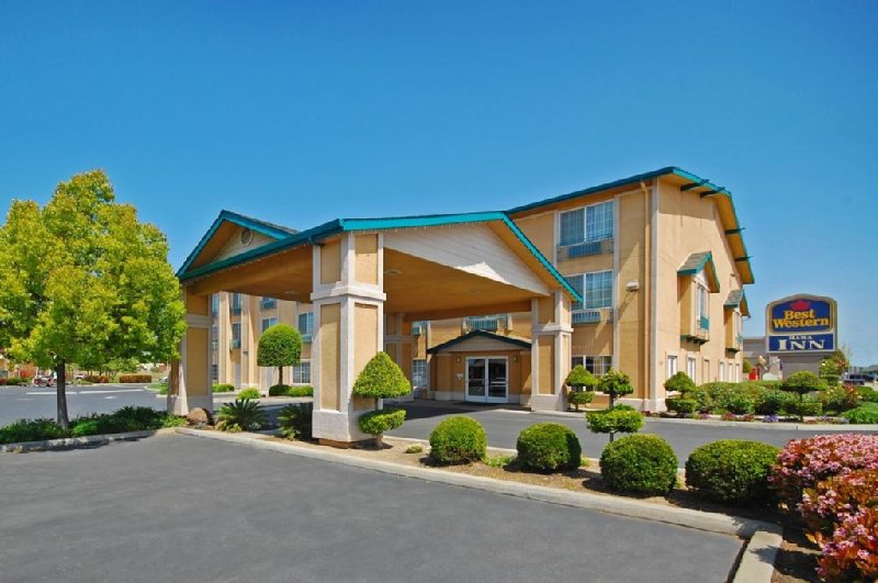 Best Western Plus - Oakdale, CA
