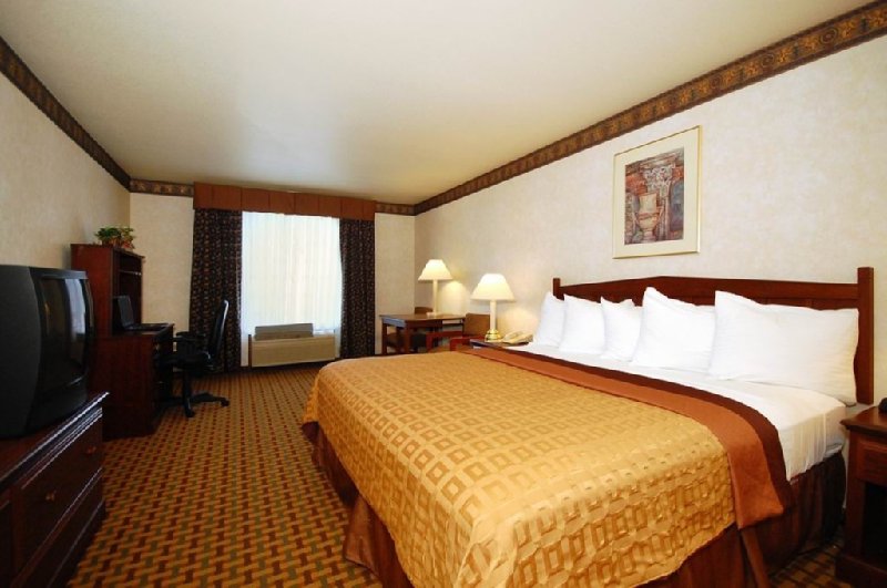 Best Western Plus - Oakdale, CA