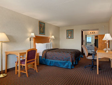 Days Inn - Salina, KS