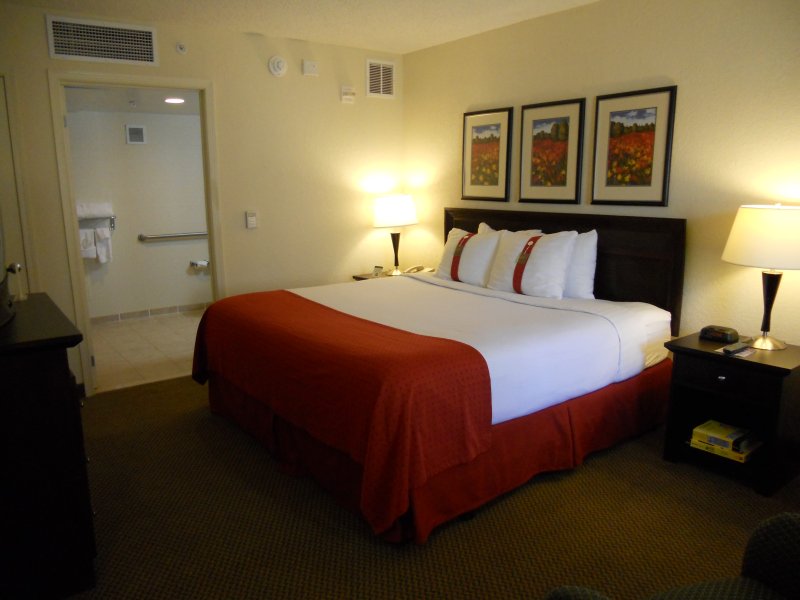 HOLIDAY INN - Hazlet, NJ