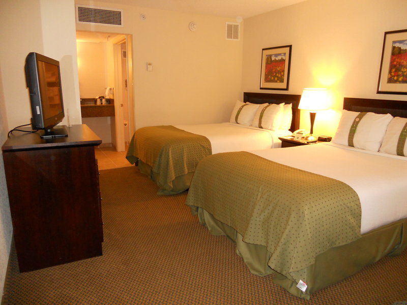 HOLIDAY INN - Hazlet, NJ