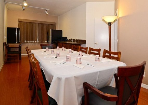 Quality Inn & Suites Oceanview - Capistrano Beach, CA