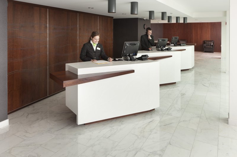 Radisson Hotel Menomonee Falls - Menomonee Falls, WI