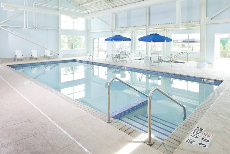 Radisson Hotel Menomonee Falls - Menomonee Falls, WI
