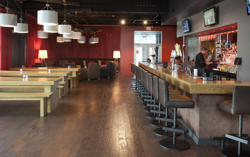 Radisson Hotel Menomonee Falls - Menomonee Falls, WI