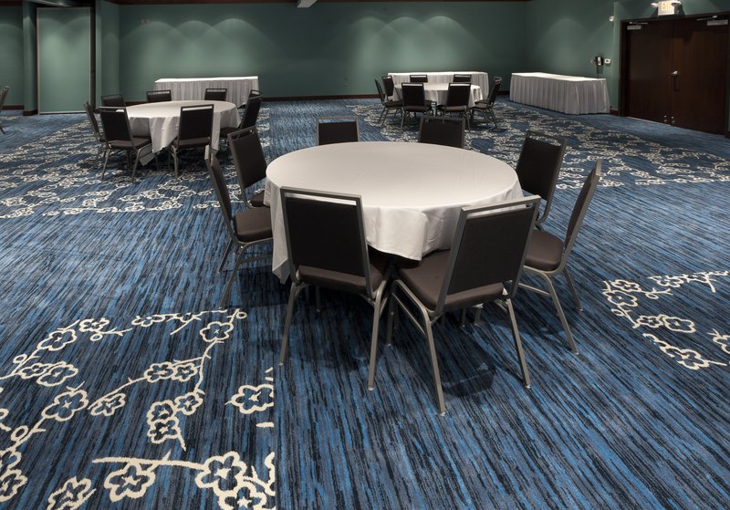Radisson Hotel Menomonee Falls - Menomonee Falls, WI