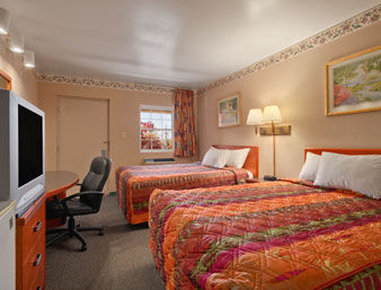 Doylestown Mainstreet Inn - Doylestown, PA
