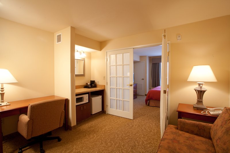 Country Inn & Suites , Big Rapids, Mi - Big Rapids, MI
