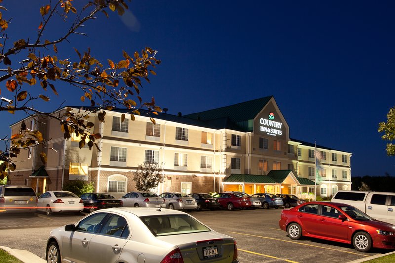 Country Inn & Suites , Big Rapids, Mi - Big Rapids, MI