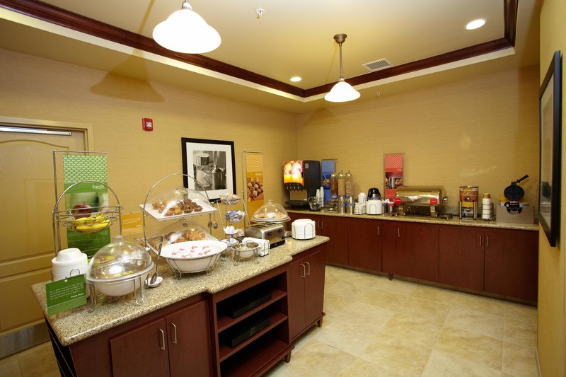 Hampton Inn Fairmont - Fairmont, MN