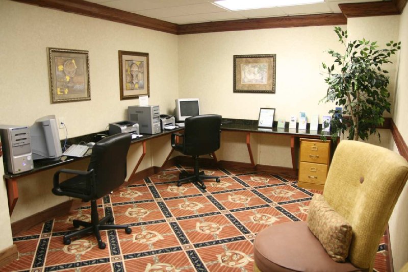 Doubletree Club By Hilton Hotel Springdale - Springdale, AR