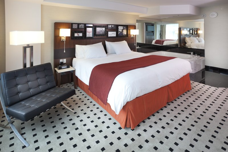 Radisson Hotel Menomonee Falls - Menomonee Falls, WI