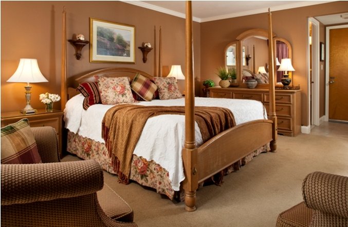 Refuge Inn - Chincoteague Island, VA