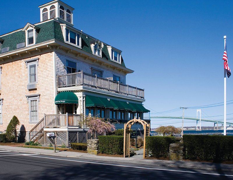 Wyndham-Bay Voyage Inn