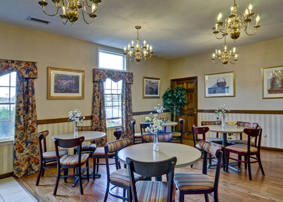 Econo Lodge & Suites