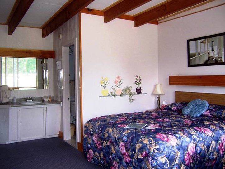 Twilite Motel - Ellsworth, ME