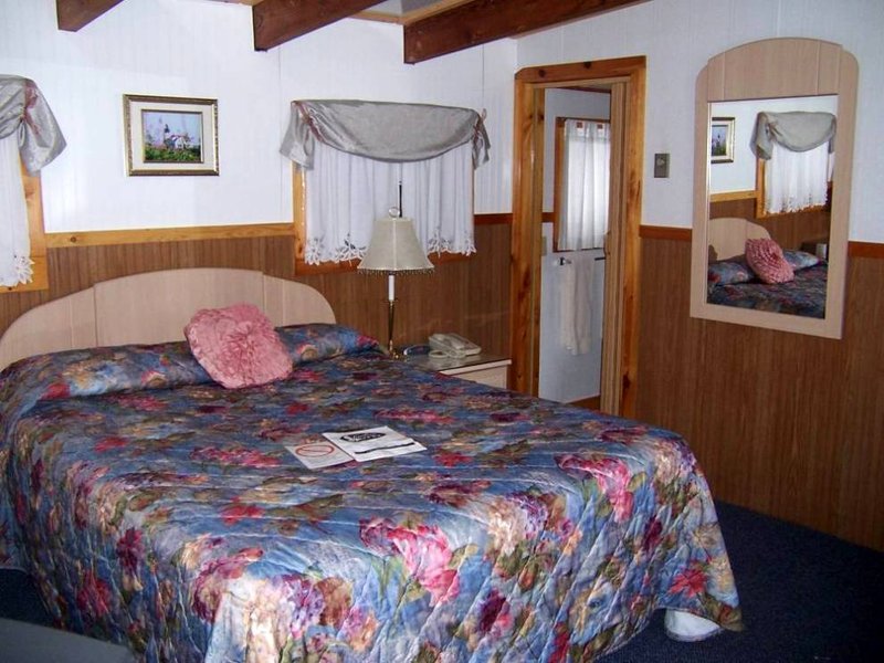 Twilite Motel - Ellsworth, ME
