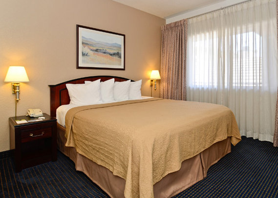 Quality Inn & Suites Oceanview - Capistrano Beach, CA
