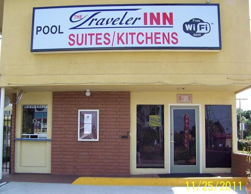 Travelodge Inn & Suites
