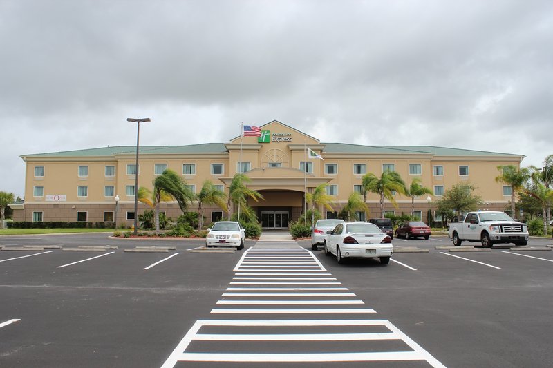Holiday Inn Express & Suites COCOA - Cocoa, FL
