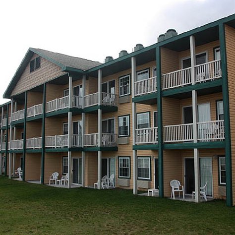 Best Western Lakefront Inn & Suites - Paradise, MI