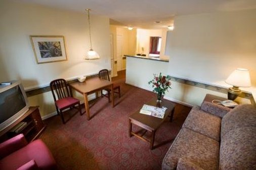 Luxbury Inn & Suites - Maryville, TN