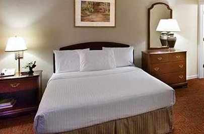 Luxbury Inn & Suites - Maryville, TN