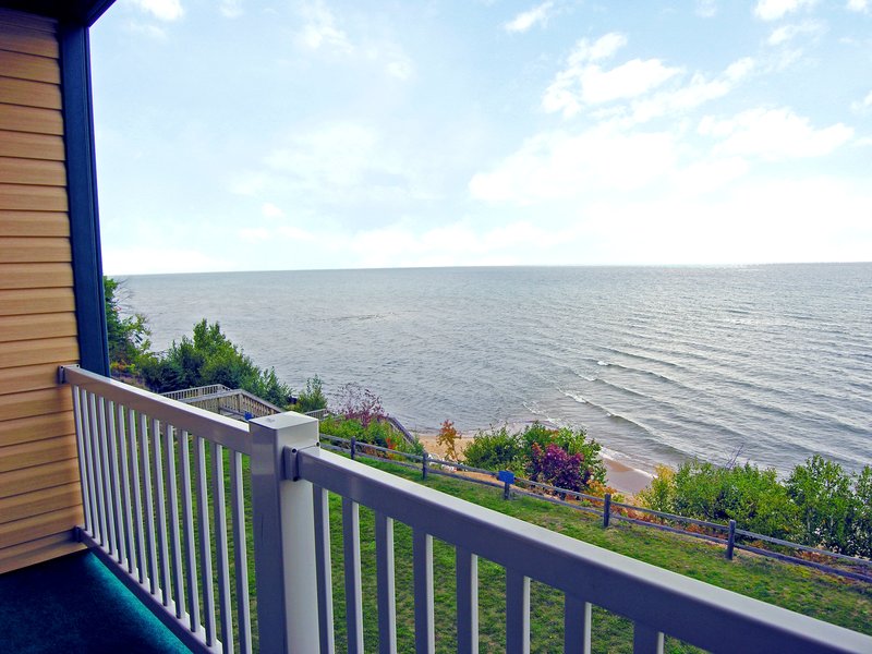 Best Western Lakefront Inn & Suites - Paradise, MI