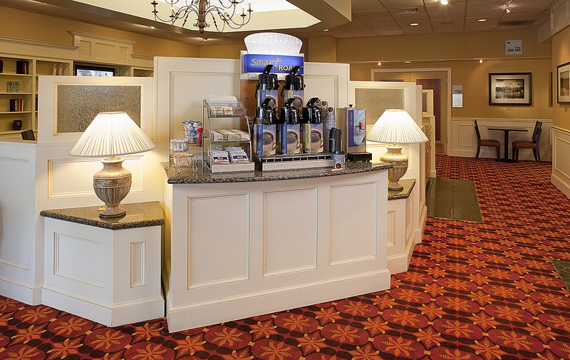 Holiday Inn Express SPRINGFIELD - Springfield, VT