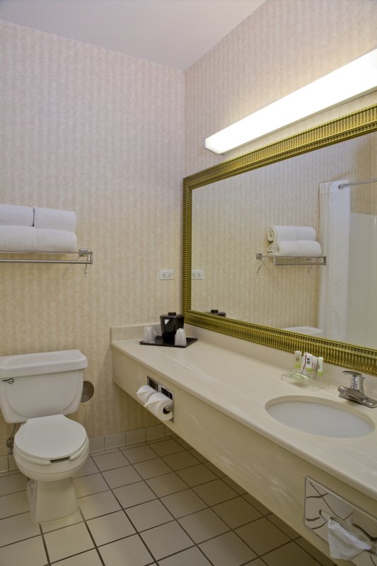 Country Inn & Suites Gurnee - Gurnee, IL