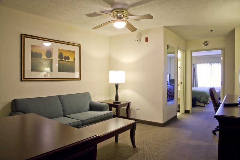 Country Inn & Suites Gurnee - Gurnee, IL