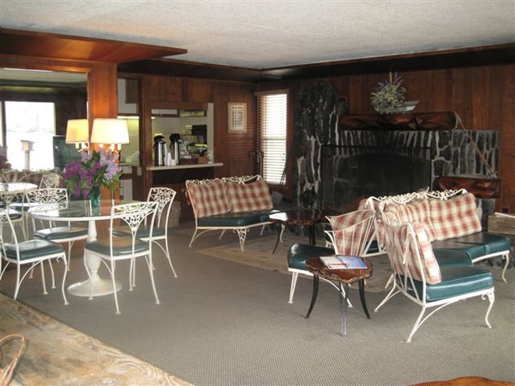 The Lodge - Charlevoix, MI