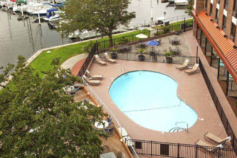 Doubletree By Hilton Hotel New Bern Riverfront - New Bern, NC