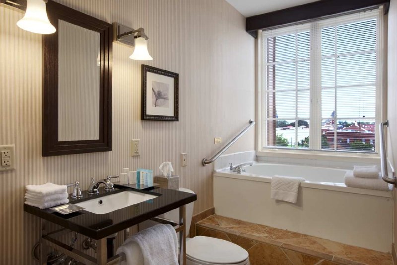 Doubletree By Hilton Hotel New Bern Riverfront - New Bern, NC