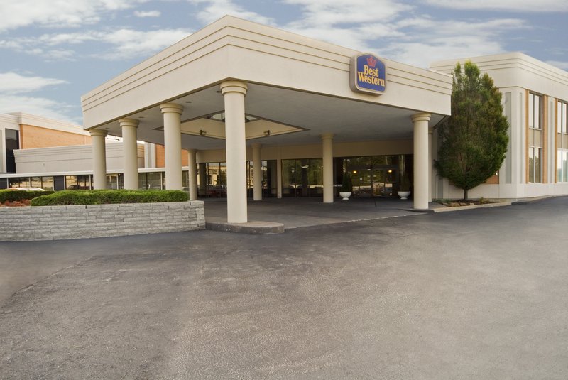 BEST WESTERN Airport Plaza Inn & Conference Center - Bridgeton, MO