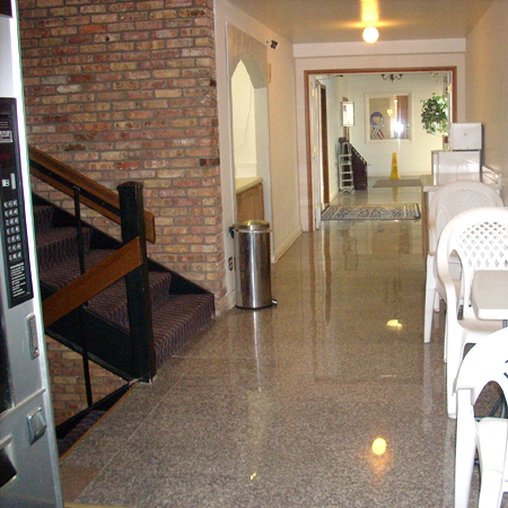 Days Inn West Branch Iowa City Area - West Branch, IA