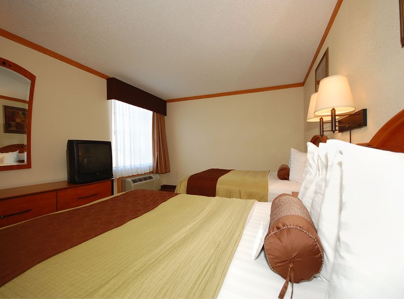 Baymont Inn & Suites Hinesville Fort Stewart Area - Hinesville, GA