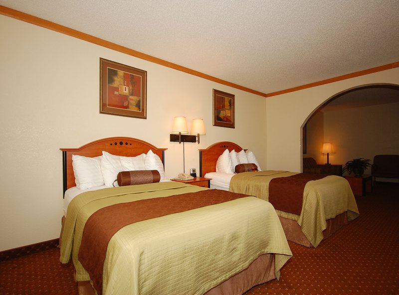Baymont Inn & Suites Hinesville Fort Stewart Area - Hinesville, GA