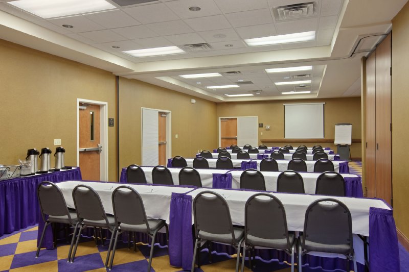 Homewood Suites By Hilton Cincinnati-Milford - Milford, OH
