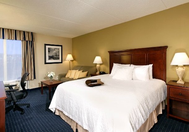 Hampton Inn Dulles/Cascades - Sterling, VA