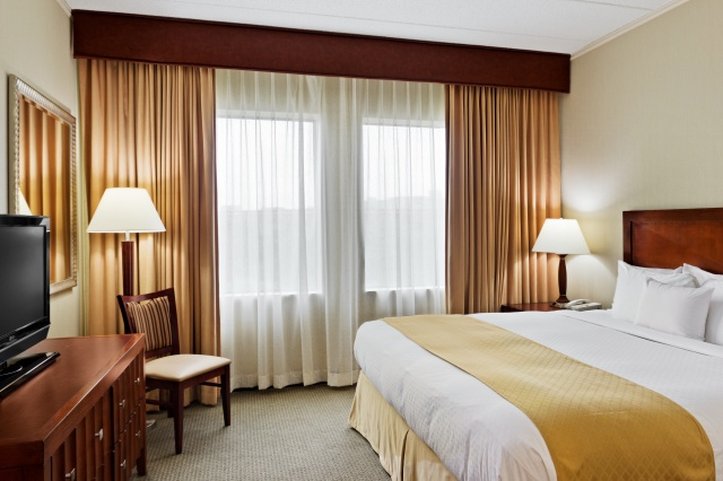 Doubletree Suites By Hilton Philadelphia West - Plymouth Meeting, PA
