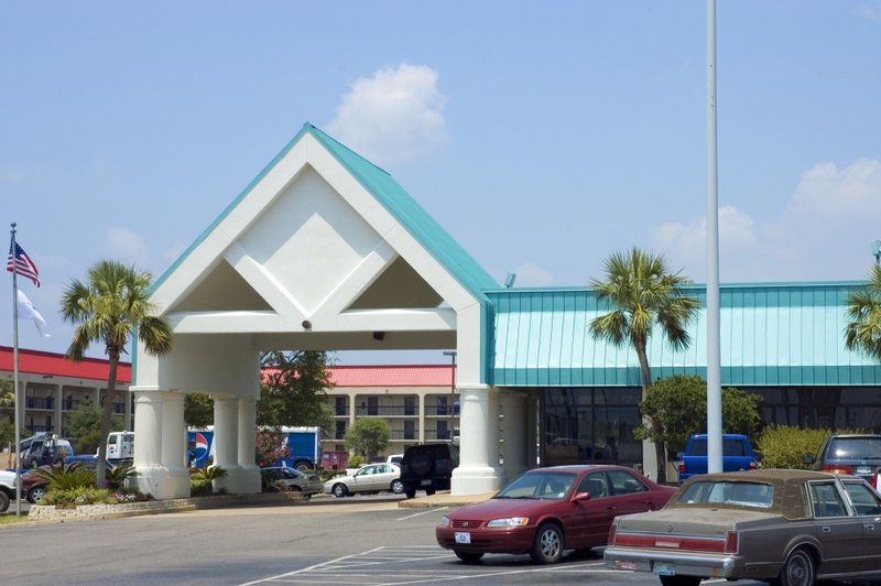 BEST WESTERN PLUS Seaway Inn - Gulfport, MS