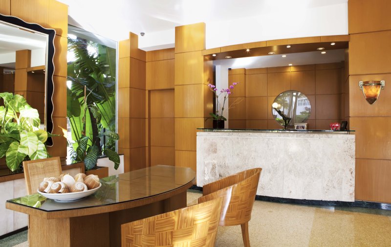 Richmond Hotel - Miami Beach, FL