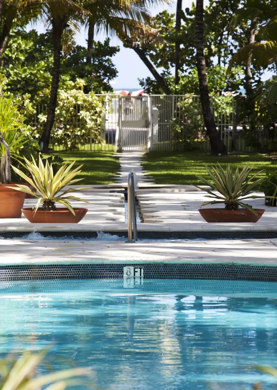 Richmond Hotel - Miami Beach, FL
