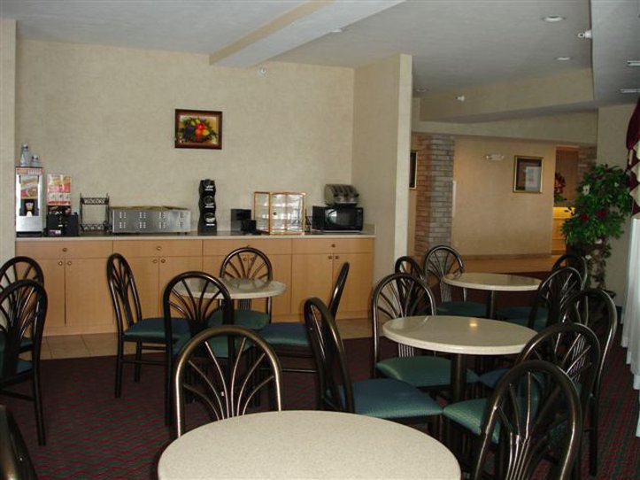 BEST WESTERN PLUS Howe Inn - Howe, IN